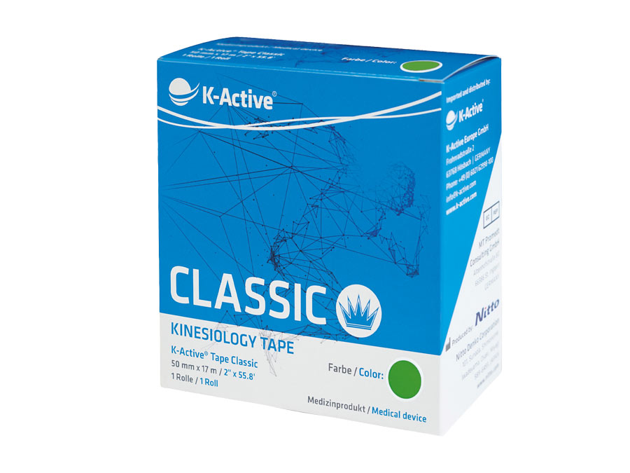 Eine Papierschachtel mit einer Rolle grünem Sporttape der Marke K-Active.