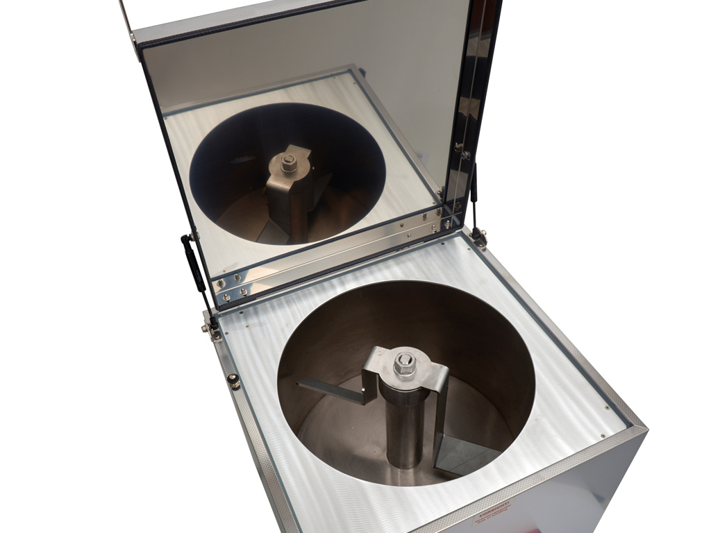 Ein silbernes Fango-Rührwerk RW 64 der Marke Heuser.