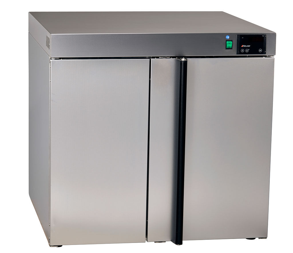 Ein grau silberner Wärmeschrank HWS 12-6040 zum erwärmen von Fango der Marke Heuser.