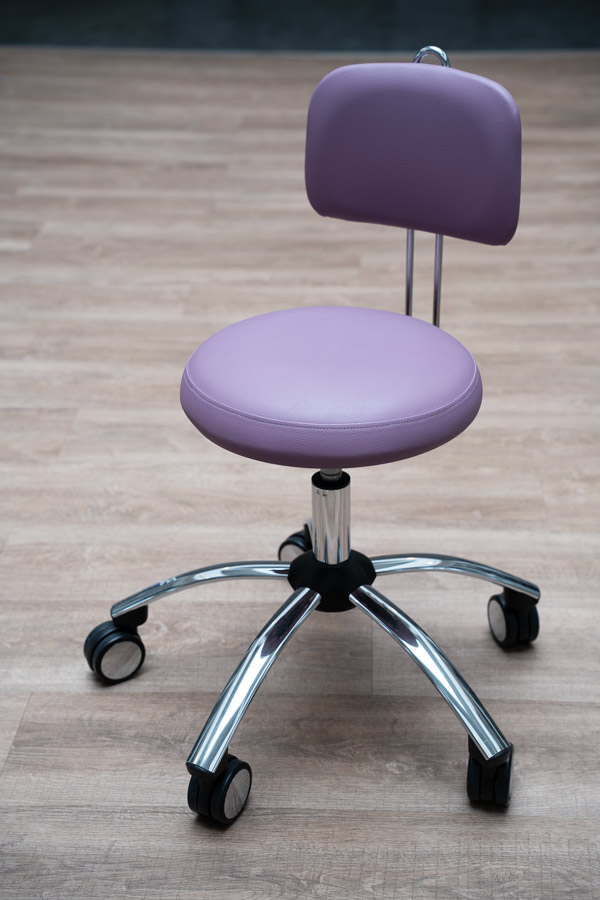 Novak-M Therapiehocker mit Rückenlehne