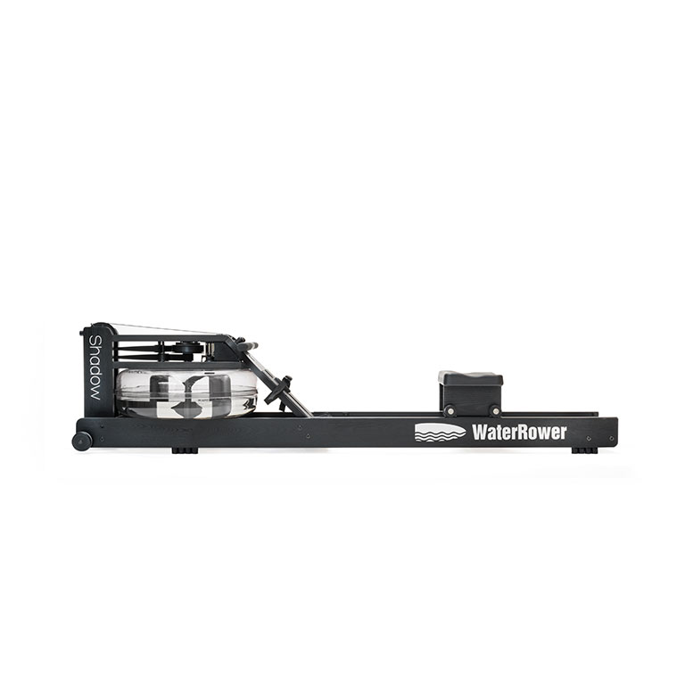 Ein schwarzes Rudergerät mit Wassertank der Marke WaterRower.